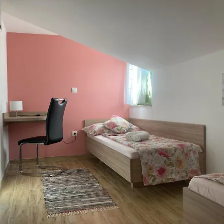 Elena Apartment *