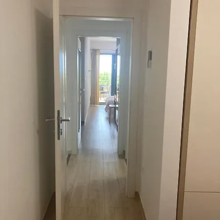 Elena 아파트 *