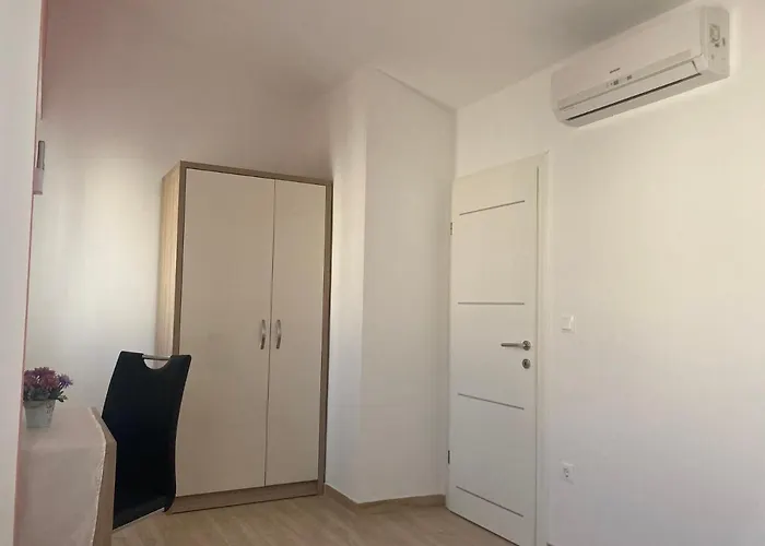 Elena Апартаменты *